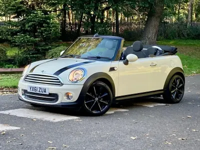 Used Mini Cooper Cabriolet 122 HP (89 kW) 2011 White Cabriolet