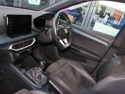 Begagnad Seat Arona Xperience Lux 108 HK (79 kW) 2022 Blå SUV