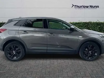 Used Vauxhall Grandland X SRi 130 HP (95 kW) 2022 Grey SUV