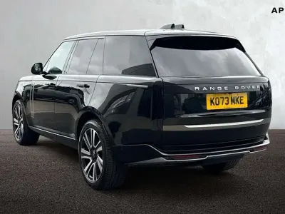 Käytetty Land Rover Range Rover HSE 296 HP (217 kW) 2024 Musta Katumaasturi