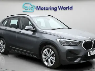 Używany BMW X1 Sport Line 221 KM (162 kW) 2021 Szary SUV