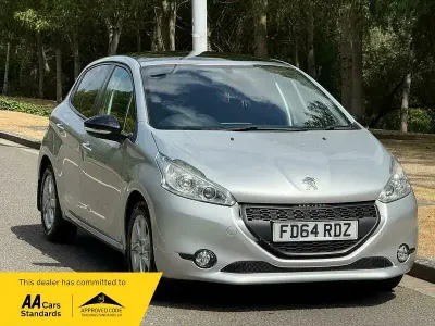 Used Peugeot 208 Style 82 HP (60 kW) 2014 Silver Hatchback