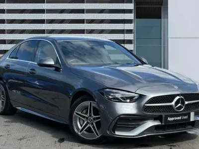 Usado Mercedes C300e AMG line 313 HP (230 kW) 2024 Cinzento Sedan
