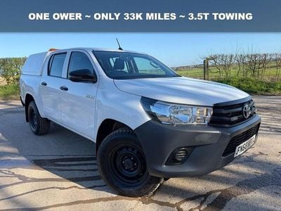 Used Toyota HiLux Active 2018 White Pickup