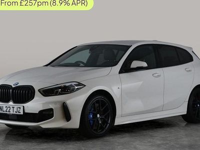 Begagnad BMW 118 M Sport 136 HK (100 kW) 2024 Halvkombi