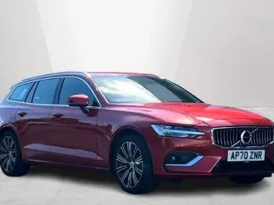 Used Volvo V60 Inscription 194 HP (142 kW) 2021 Red Estate