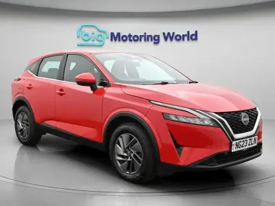 Used Nissan Qashqai Acenta Premium 140 HP (102 kW) 2023 Red SUV