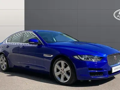Used Jaguar XE Portfolio 180 HP (132 kW) 2018 Blue Sedan