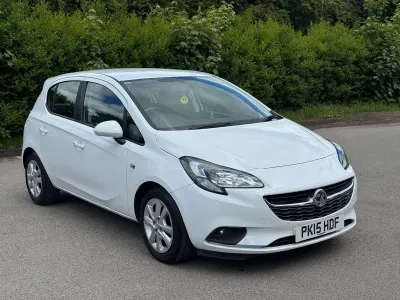 Used Vauxhall Corsa Design Edition 90 HP (66 kW) 2015 White Hatchback
