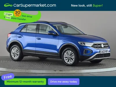 Begagnad VW T-Roc Life 2023 Blå SUV