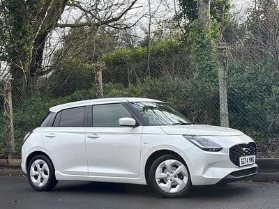 Used Suzuki Swift 2024 White Hatchback