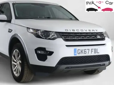 Used Land Rover Discovery 5 SE 2017 White SUV