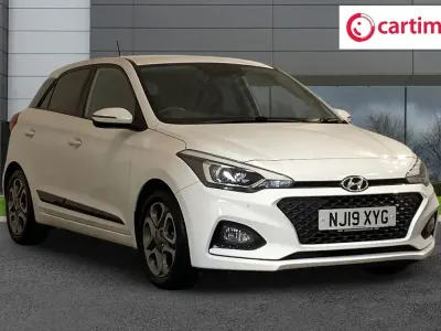 Käytetty Hyundai i20 Premium 84 HP (61 kW) 2019 Valkoinen Viistoperä