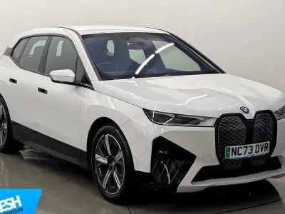 Usado BMW iX M Sport 239 kW (326 CV) 2024 Blanco SUV