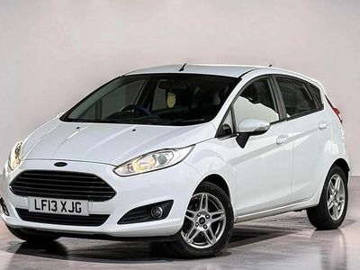 Used Ford Fiesta Zetec 2013 White Hatchback