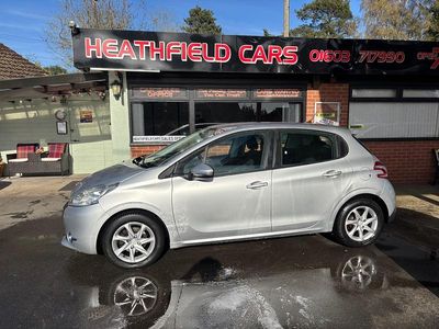 Used Peugeot 208 Active 82 HP (60 kW) 2013 Silver Hatchback