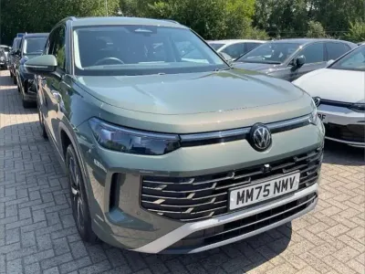 Used VW Tayron Elegance 147 HP (108 kW) 2026 Green SUV