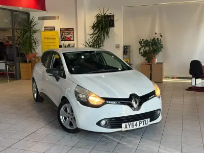 Used Renault Clio Expression+ 90 HP (66 kW) 2014 White Hatchback