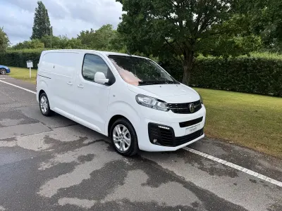 Used Vauxhall Vivaro Elite 100 kW (136 HP) 2021 White MPV
