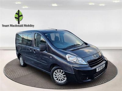 Used Peugeot TePee Comfort 163 HP (119 kW) 2015 Grey MPV