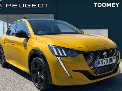 Used Peugeot 208 GT-line 102 HP (75 kW) 2020 Yellow Hatchback