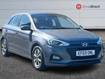 Używany Hyundai i20 SE 84 KM (61 kW) 2020 Szary Hatchback