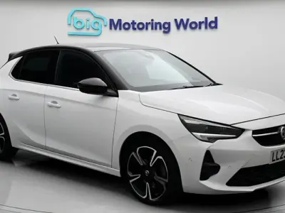 Used Vauxhall Corsa Ultimate 131 HP (96 kW) 2023 White Hatchback