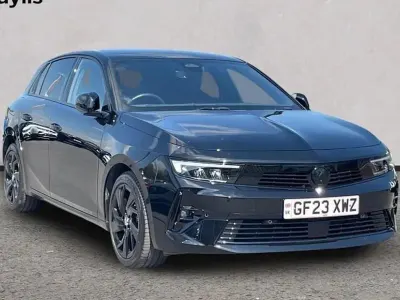 Używany Vauxhall Astra 130 KM (95 kW) 2023 Czarny Hatchback
