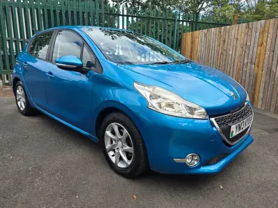 Used Peugeot 208 Active 82 HP (60 kW) 2013 Blue Hatchback