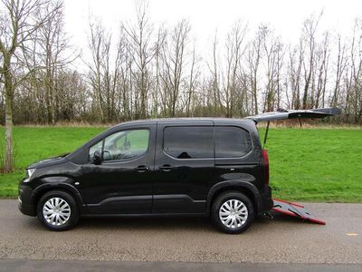 Gebraucht Peugeot Rifter Active 100 PS (73 kW) 2020 Schwarz Van / Kleinbus