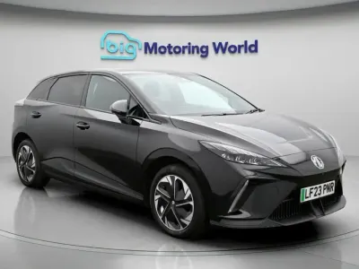 Używany MG MG4 EV Trophy 319 kW (435 KM) 2023 Czarny Hatchback
