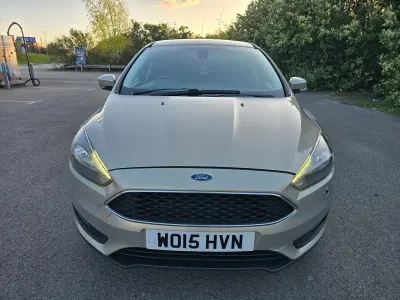 Used Ford Focus Zetec 2015 Silver Hatchback