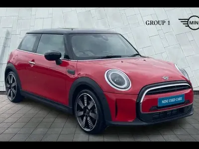 Used Mini Cooper Exclusive 136 HP (100 kW) 2023 Red Hatchback