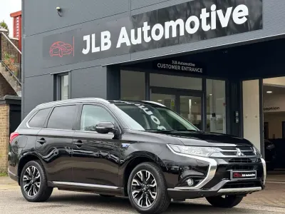 Używany Mitsubishi Outlander P-HEV 2015 Czarny SUV