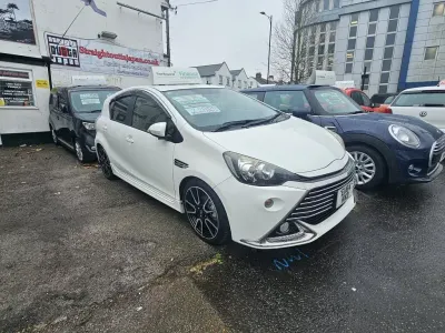 Used Toyota Prius Sport 2025 White Hatchback