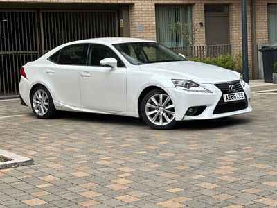 Lexus IS300h