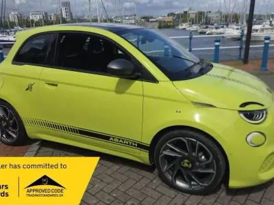 Used Abarth 500e Scorpionissima 114 kW (155 HP) 2024 Green Hatchback