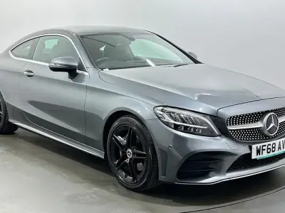 Usado Mercedes C200 AMG line 184 HP (135 kW) 2020 Coupé