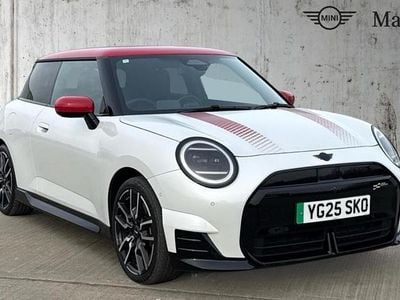 Used Mini Cooper SE Hatch 158 kW (215 HP) 2025 White Hatchback