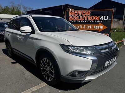 Usado Mitsubishi Outlander 150 HP (110 kW) 2016 Branco SUV