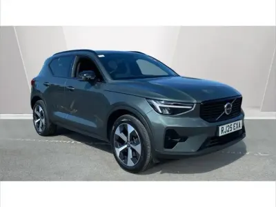 Used Volvo XC40 Plus 163 HP (119 kW) 2025 Green SUV