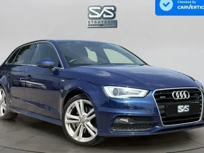 Begagnad Audi A3 Sportback S-Line 184 HK (135 kW) 2015 Blå Halvkombi