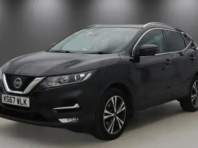 Used Nissan Qashqai N-Connecta 115 HP (84 kW) 2017 Black SUV