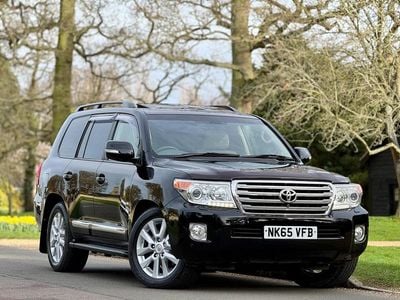 Used Toyota Land Cruiser 272 HP (200 kW) 2015 Black Estate