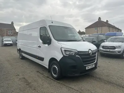 Used Renault Master 135 HP (99 kW) 2023 White MPV