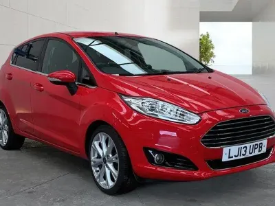 Used Ford Fiesta Titanium X 125 HP (91 kW) 2013 Red Hatchback