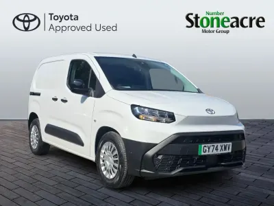 Used Toyota Proace 50 kW (68 HP) 2024 White MPV