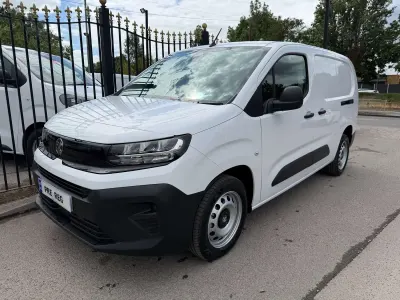 New Vauxhall Combo 100 HP (73 kW) 2026 White MPV