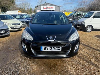 Używany Peugeot 308 Active 2012 Czarny Hatchback