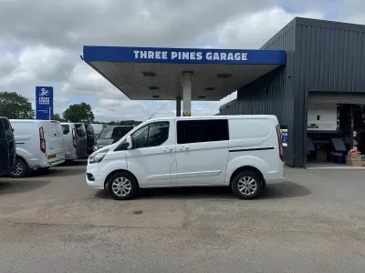 Used Ford Transit Custom Limited 130 HP (95 kW) 2018 White Van